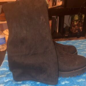 Rouge Knee-High boots!